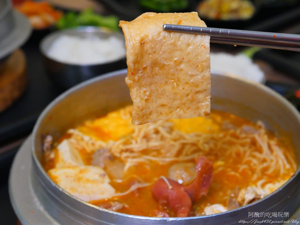 【樹林美食】咕咕圓韓式料理,韓式烤肉飯、部隊鍋一級棒,小菜多元可口,白飯、飲料內用吃到飽。 - 第27張圖 28