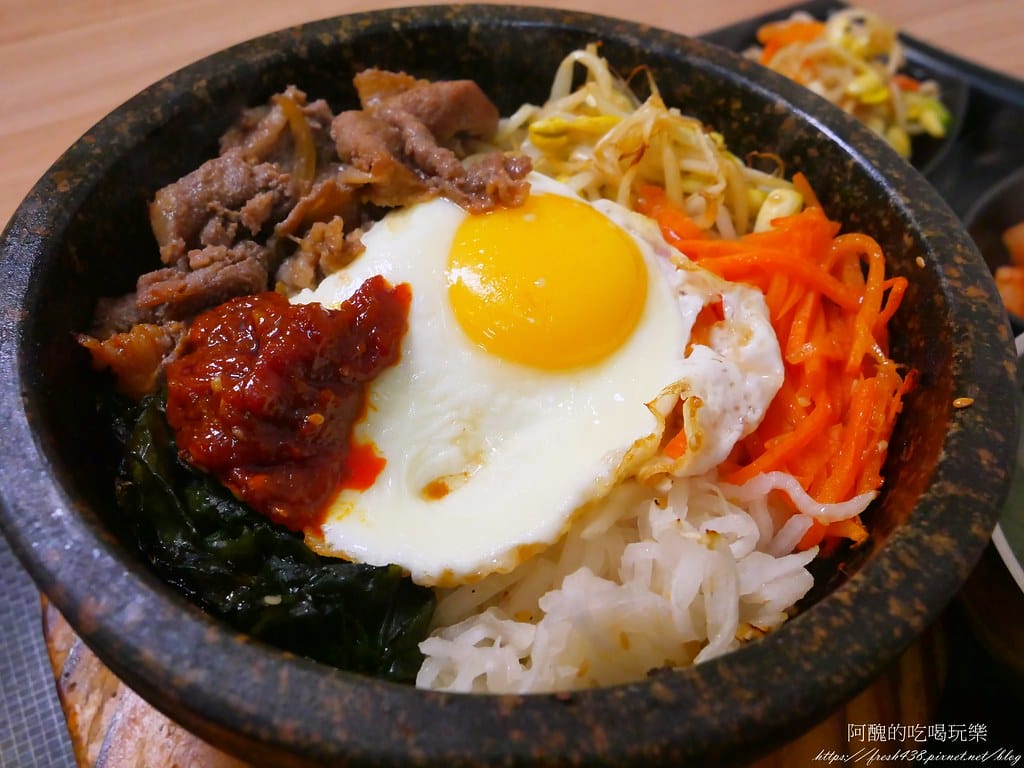 【樹林美食】咕咕圓韓式料理,韓式烤肉飯、部隊鍋一級棒,小菜多元可口,白飯、飲料內用吃到飽。 - 第31張圖 32