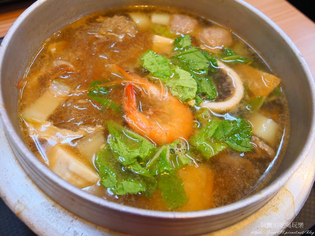 【樹林美食】咕咕圓韓式料理,韓式烤肉飯、部隊鍋一級棒,小菜多元可口,白飯、飲料內用吃到飽。 - 第17張圖 18