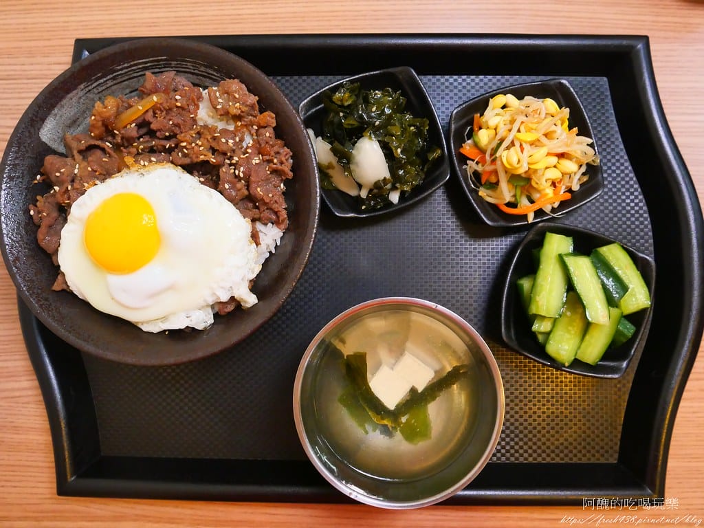 【樹林美食】咕咕圓韓式料理,韓式烤肉飯、部隊鍋一級棒,小菜多元可口,白飯、飲料內用吃到飽。 - 第38張圖 38