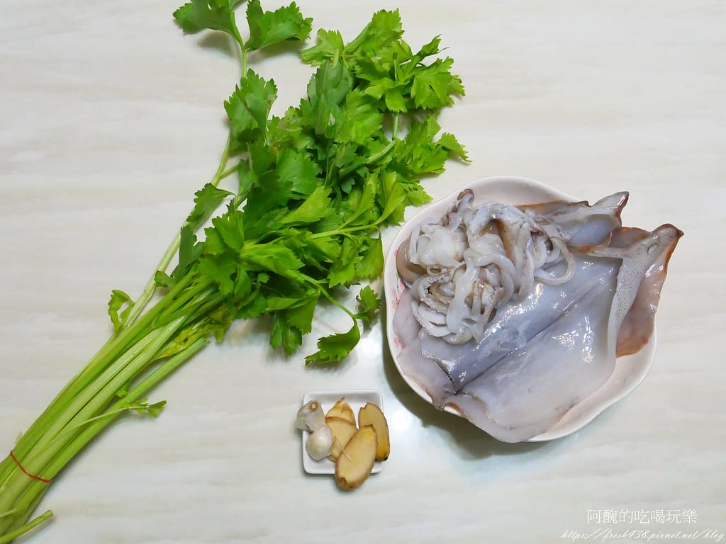 芹菜炒透抽,3分鐘快速完成美味料理。 - 第2張圖 P1019024