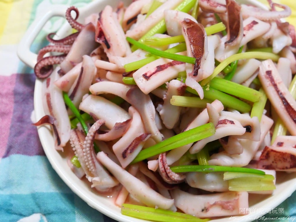 芹菜炒透抽,3分鐘快速完成美味料理。 - 第11張圖 P1019034