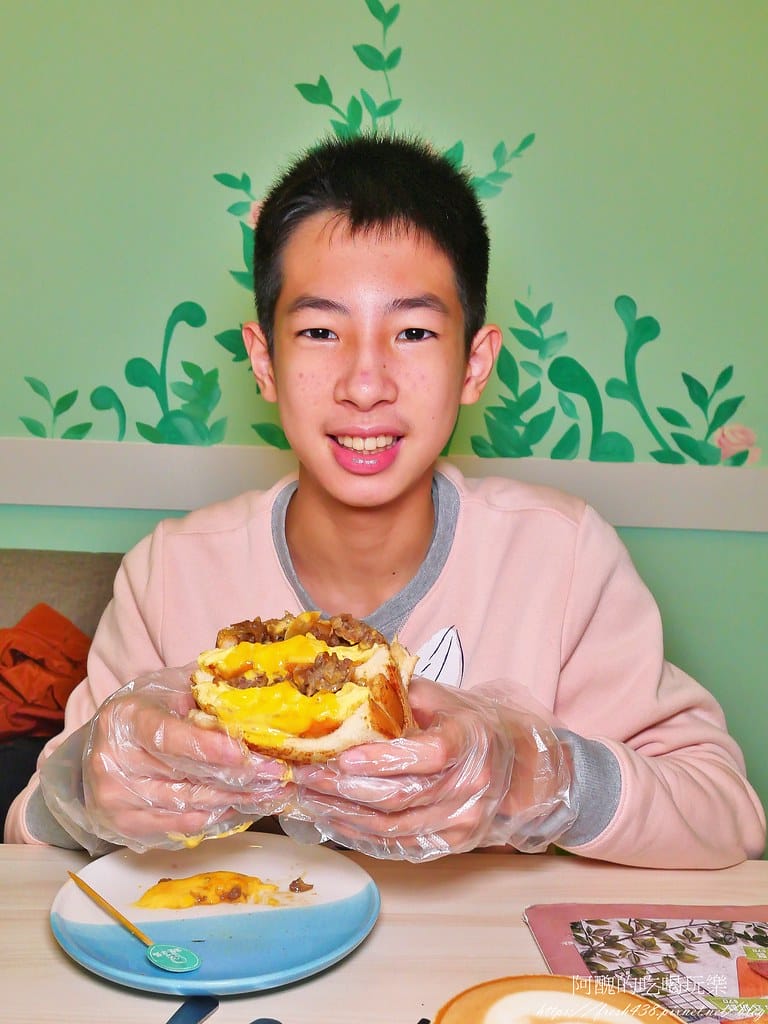 【板橋美食】隔壁早餐 NextDoor,草莓舒芙蕾好吃又夢幻、網美超愛,新埔必吃的早午餐。 - 第53張圖 25