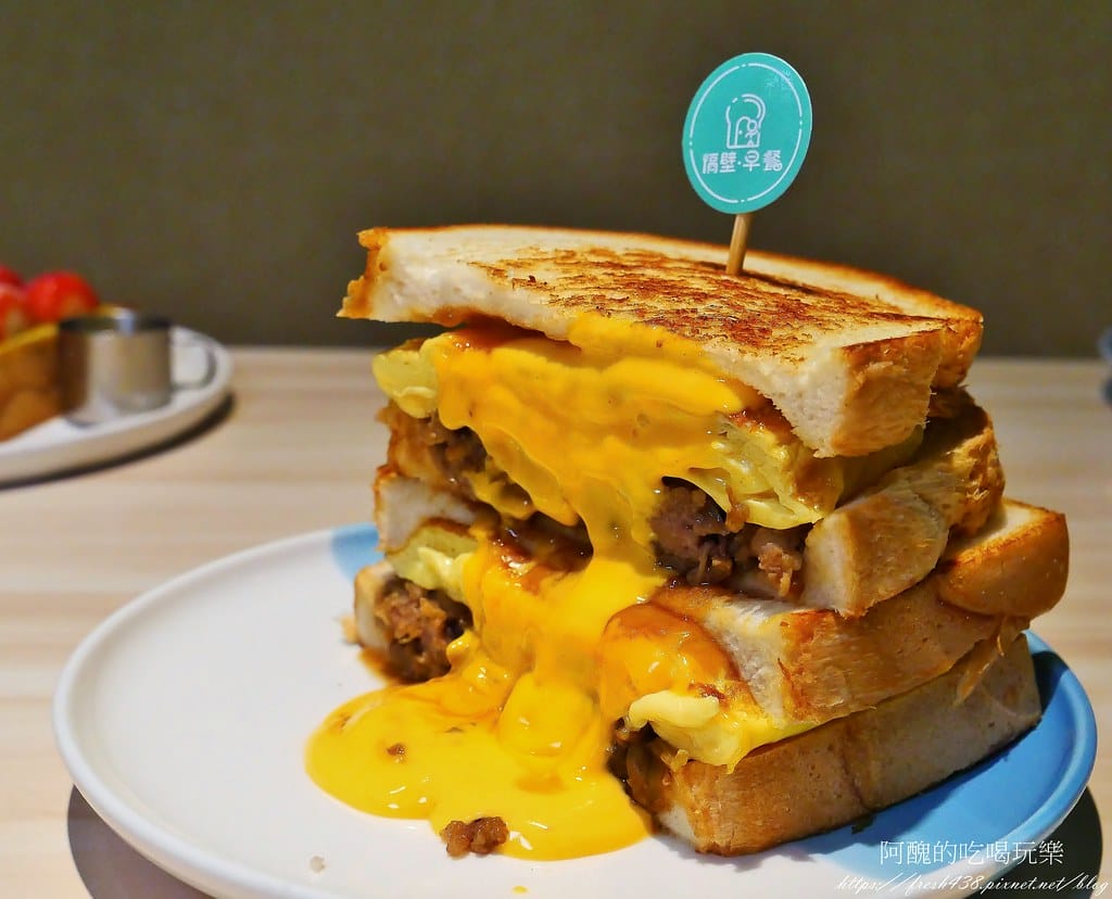 【板橋美食】隔壁早餐 NextDoor,草莓舒芙蕾好吃又夢幻、網美超愛,新埔必吃的早午餐。 - 第50張圖 24-1