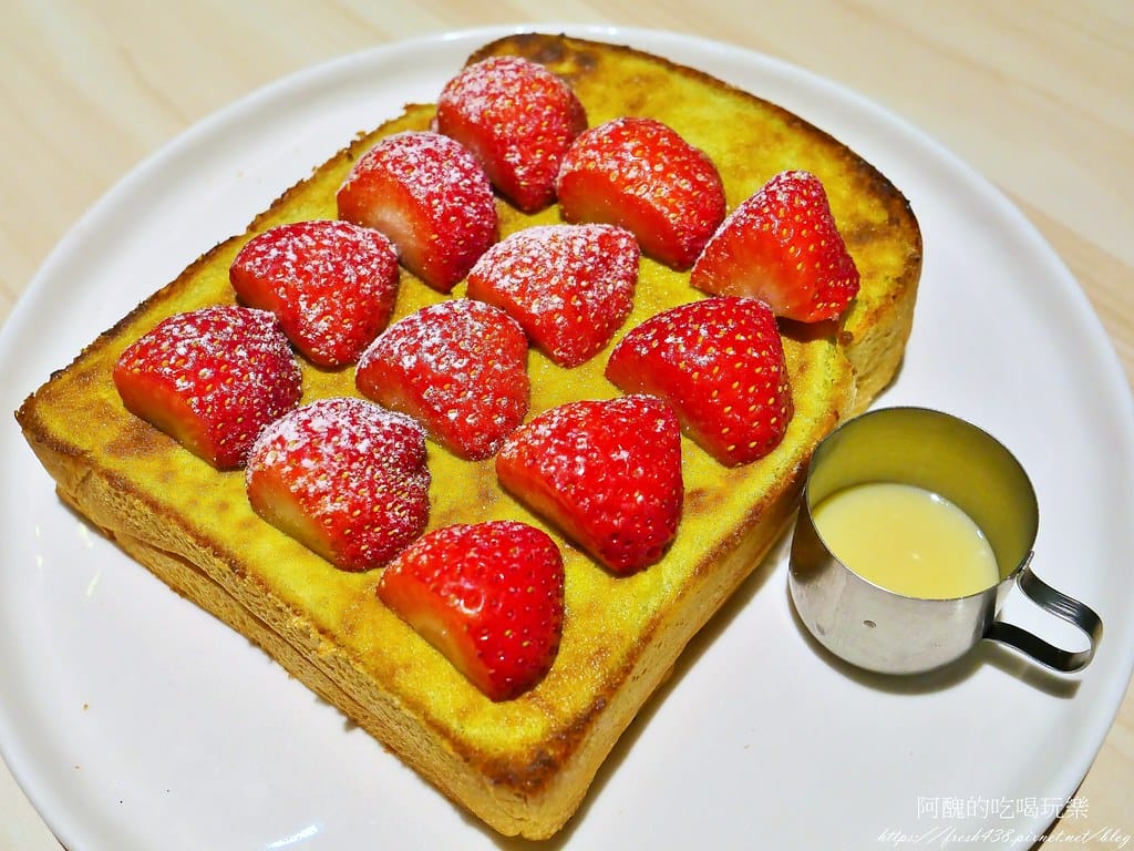 【板橋美食】隔壁早餐 NextDoor,草莓舒芙蕾好吃又夢幻、網美超愛,新埔必吃的早午餐。 - 第29張圖 12