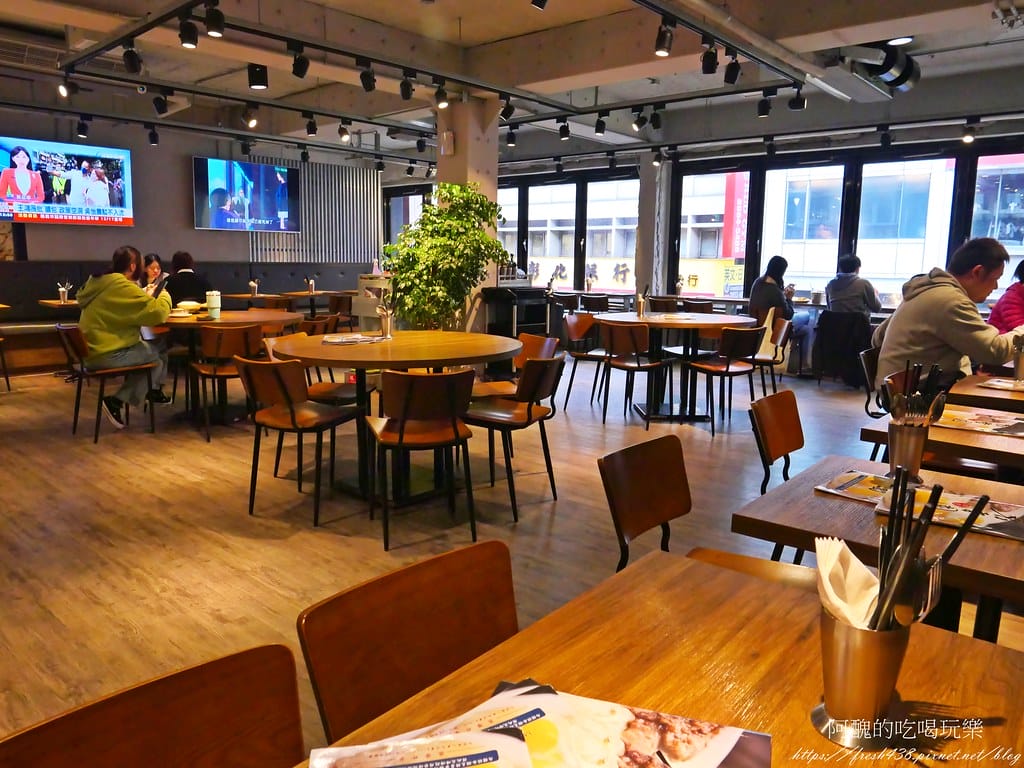 【板橋美食】茗香園冰室-板橋店,平價美味的港式茶餐廳,聚餐小酌的好去處。 - 第14張圖 12