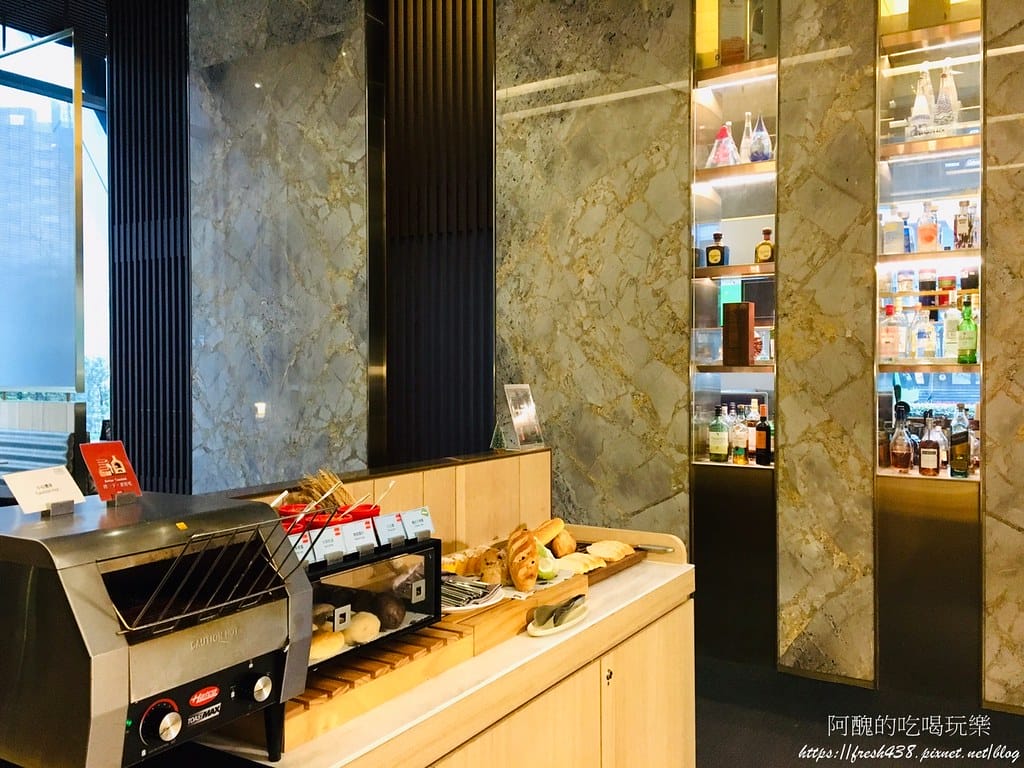 【林口美食】亞昕福朋喜來登酒店-宜客樂西餐廳,半自助百匯吃到飽,主餐可打包,食材超豐盛! - 第46張圖 39
