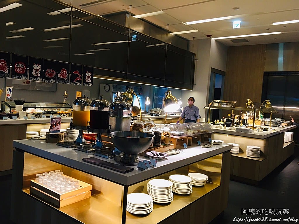 【林口美食】亞昕福朋喜來登酒店-宜客樂西餐廳,半自助百匯吃到飽,主餐可打包,食材超豐盛! - 第21張圖 17