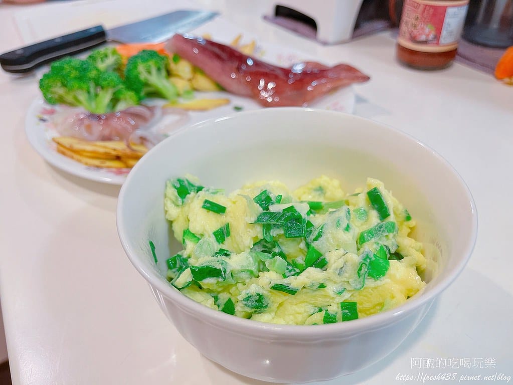 台灣搵醬-胡麻豆乳醬、海鮮五味醬,完成呈現雞絲蕎麥涼麵、蔥蛋中卷,家家必備的沾醬!! - 第27張圖 23