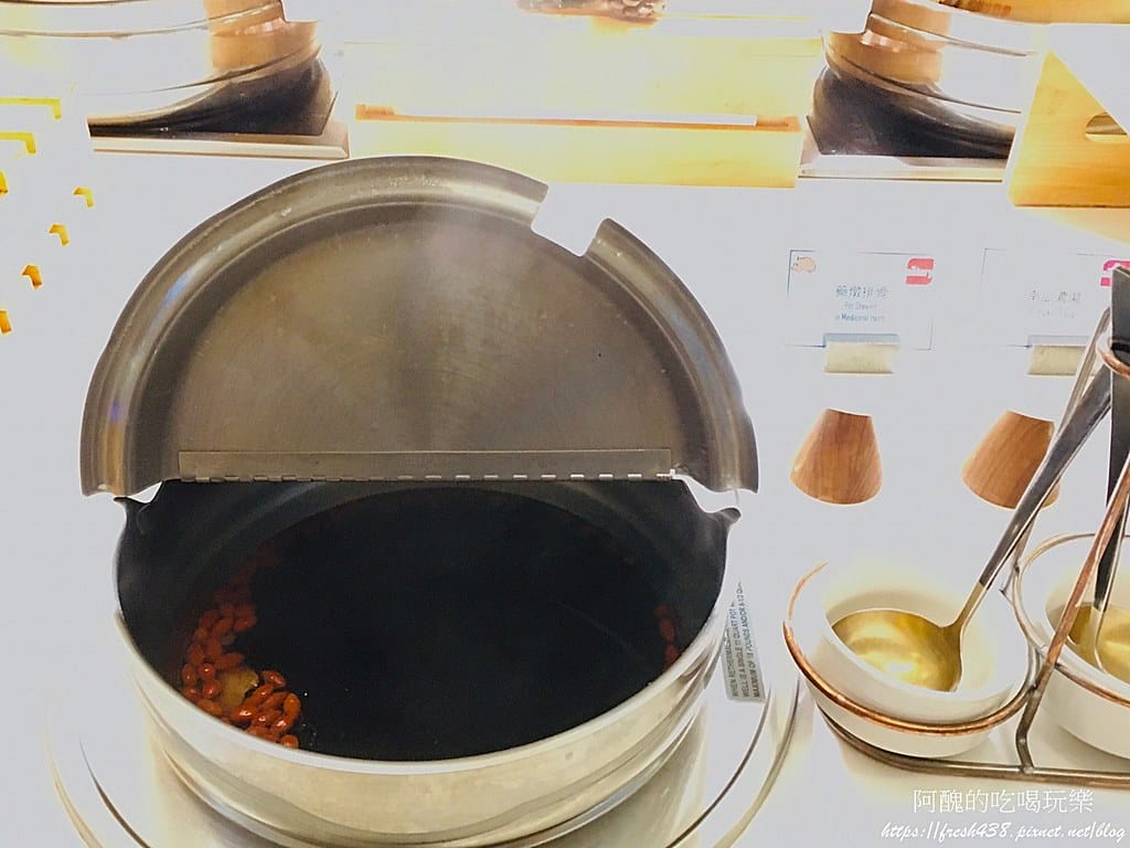 【林口美食】亞昕福朋喜來登酒店-宜客樂西餐廳,半自助百匯吃到飽,主餐可打包,食材超豐盛! - 第47張圖 40