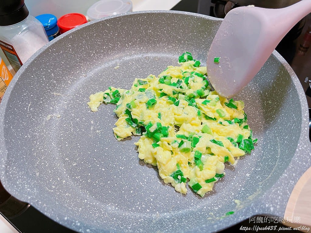 台灣搵醬-胡麻豆乳醬、海鮮五味醬,完成呈現雞絲蕎麥涼麵、蔥蛋中卷,家家必備的沾醬!! - 第26張圖 22