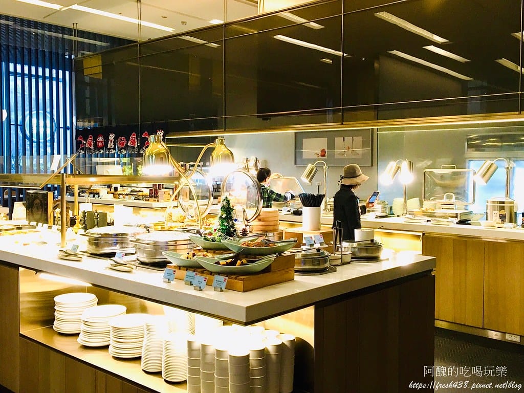 【林口美食】亞昕福朋喜來登酒店-宜客樂西餐廳,半自助百匯吃到飽,主餐可打包,食材超豐盛! - 第22張圖 18