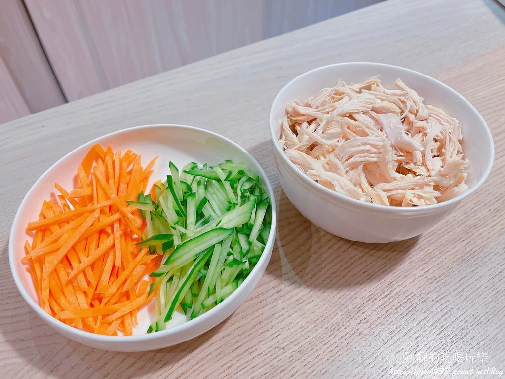 台灣搵醬-胡麻豆乳醬、海鮮五味醬,完成呈現雞絲蕎麥涼麵、蔥蛋中卷,家家必備的沾醬!! - 第14張圖 11