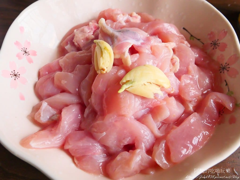 【電鍋食譜】雞胸肉玉米炊飯,軟嫩多汁,一口咬下還會爆汁。 - 第3張圖 P1019720