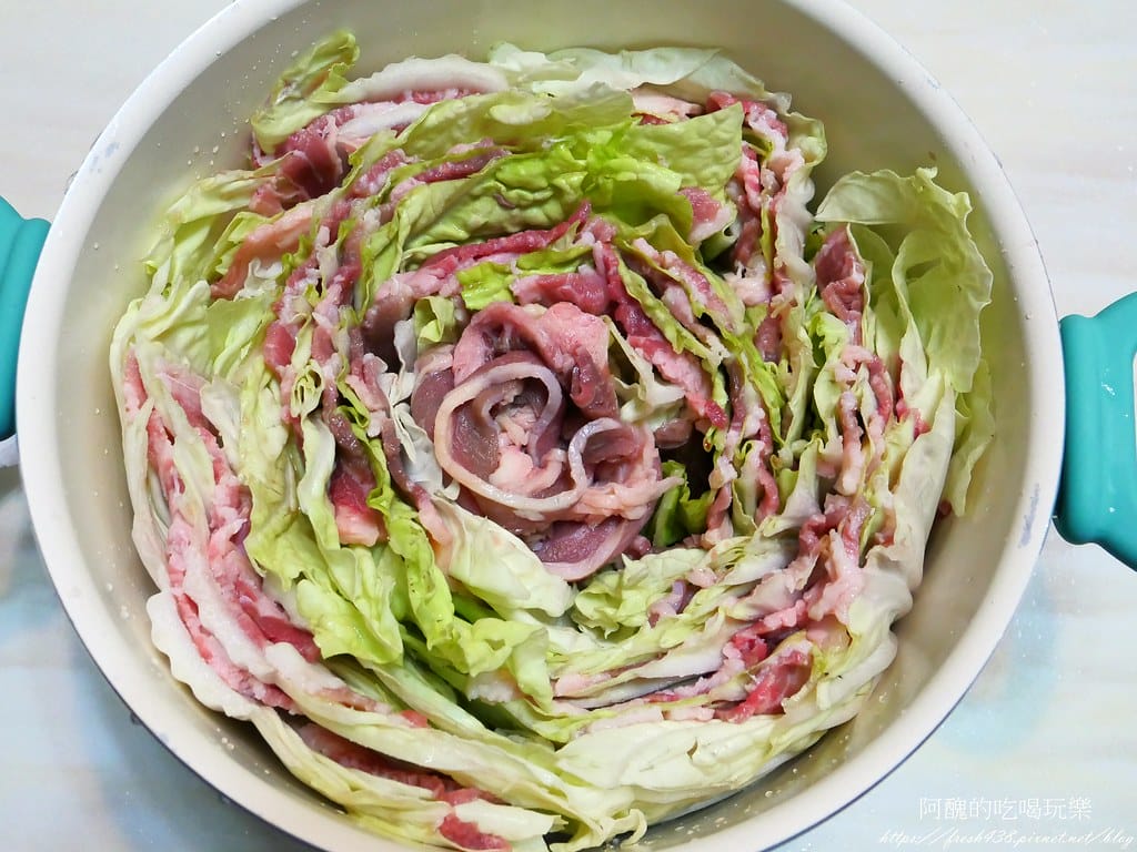 千層白菜牛肉鍋,日式壽喜鍋簡易版,零廚藝也保證成功的一鍋煮。 - 第14張圖 P1020385