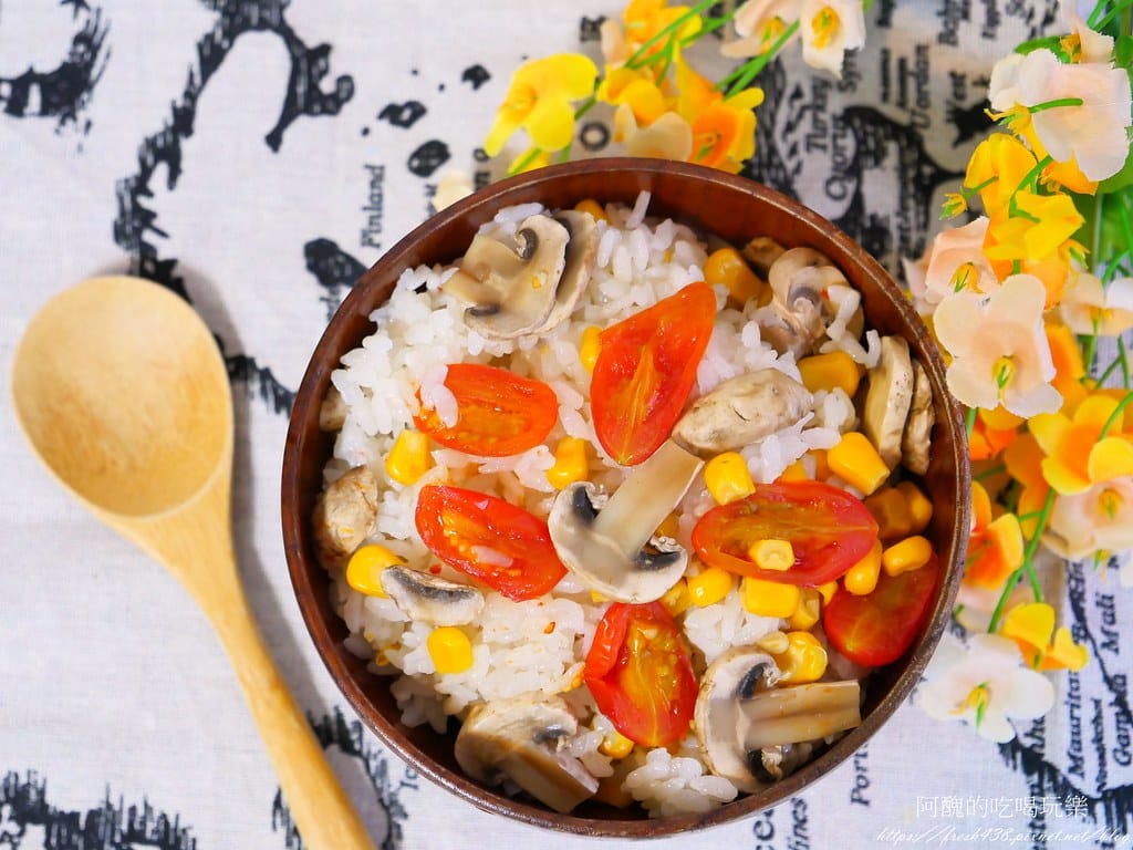 【電鍋食譜】番茄野菇炊飯,一鍋搞定全家人晚餐,超簡單。 - 第8張圖 P1020636