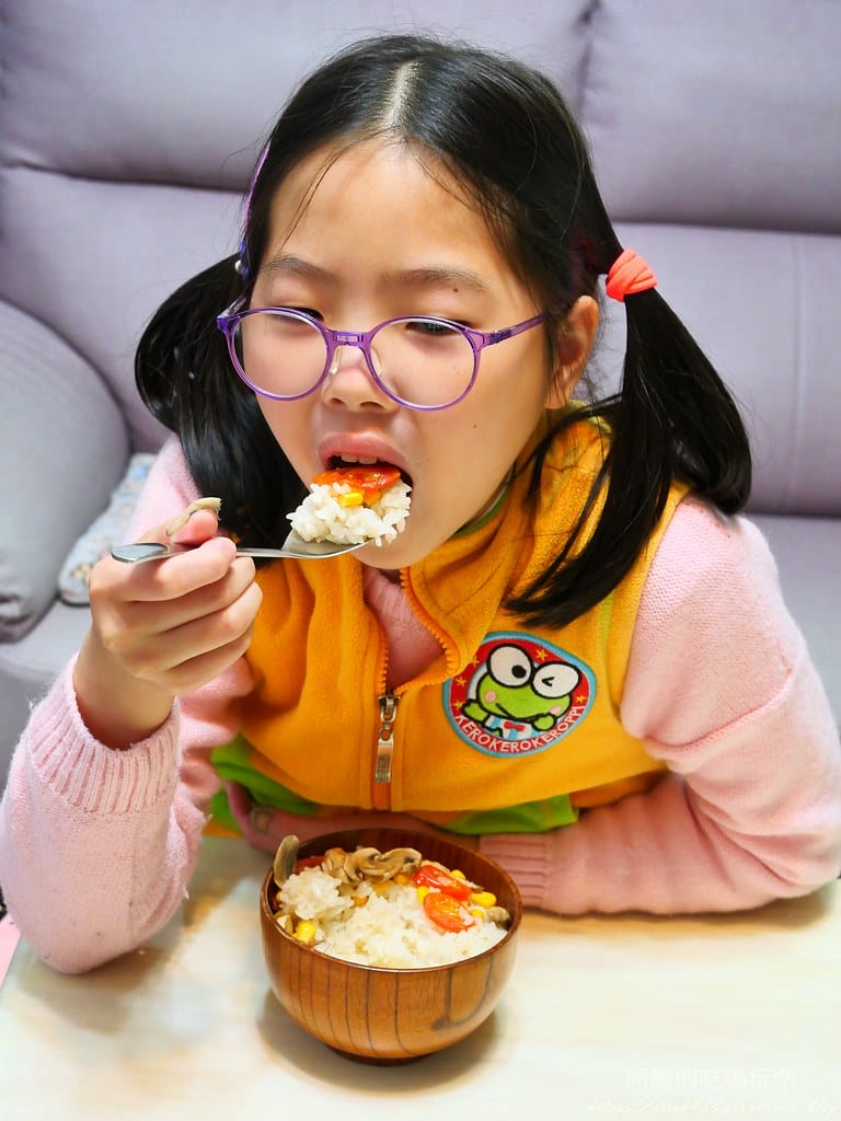 【電鍋食譜】番茄野菇炊飯,一鍋搞定全家人晚餐,超簡單。 - 第11張圖 P1020641