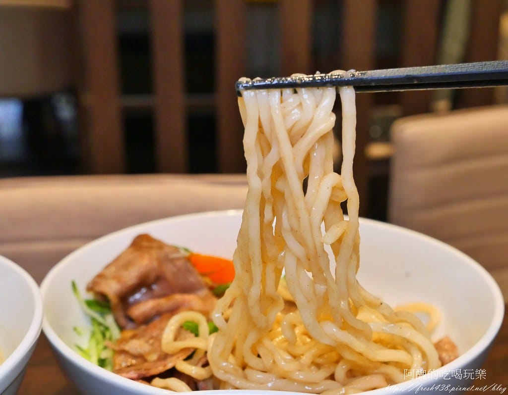 【台北美食】就是這間-功夫牛肉麵,松山牛肉麵推薦,料多實在、湯頭清爽,老饕都說讚! - 第61張圖 27-3