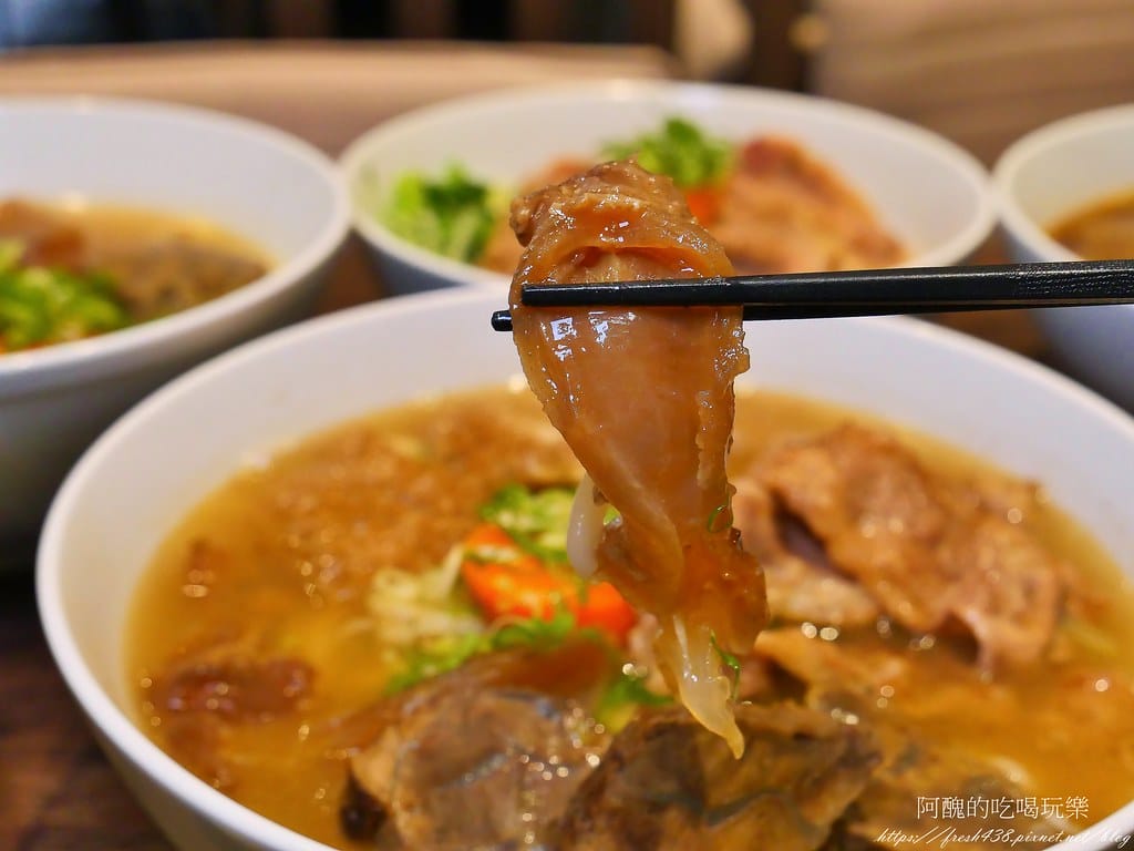 【台北美食】就是這間-功夫牛肉麵,松山牛肉麵推薦,料多實在、湯頭清爽,老饕都說讚! - 第48張圖 26-8