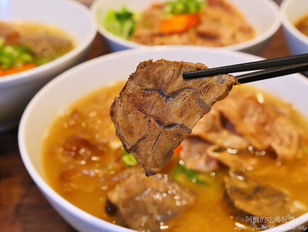 【台北美食】就是這間-功夫牛肉麵,松山牛肉麵推薦,料多實在、湯頭清爽,老饕都說讚! - 第46張圖 26-6