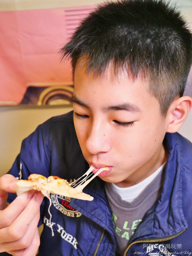 【台北美食】Baksa Pizza手工窯烤披薩,現點現烤,好吃又平價的木柵披薩。 - 第27張圖 17-5