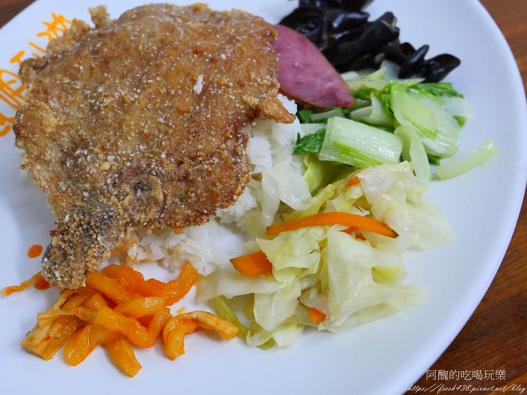 【新北美食】波霸櫻桃鴨燒臘便當-新莊店, 櫻桃鴨便當高貴不貴,超火紅的新莊燒臘店。 - 第20張圖 18