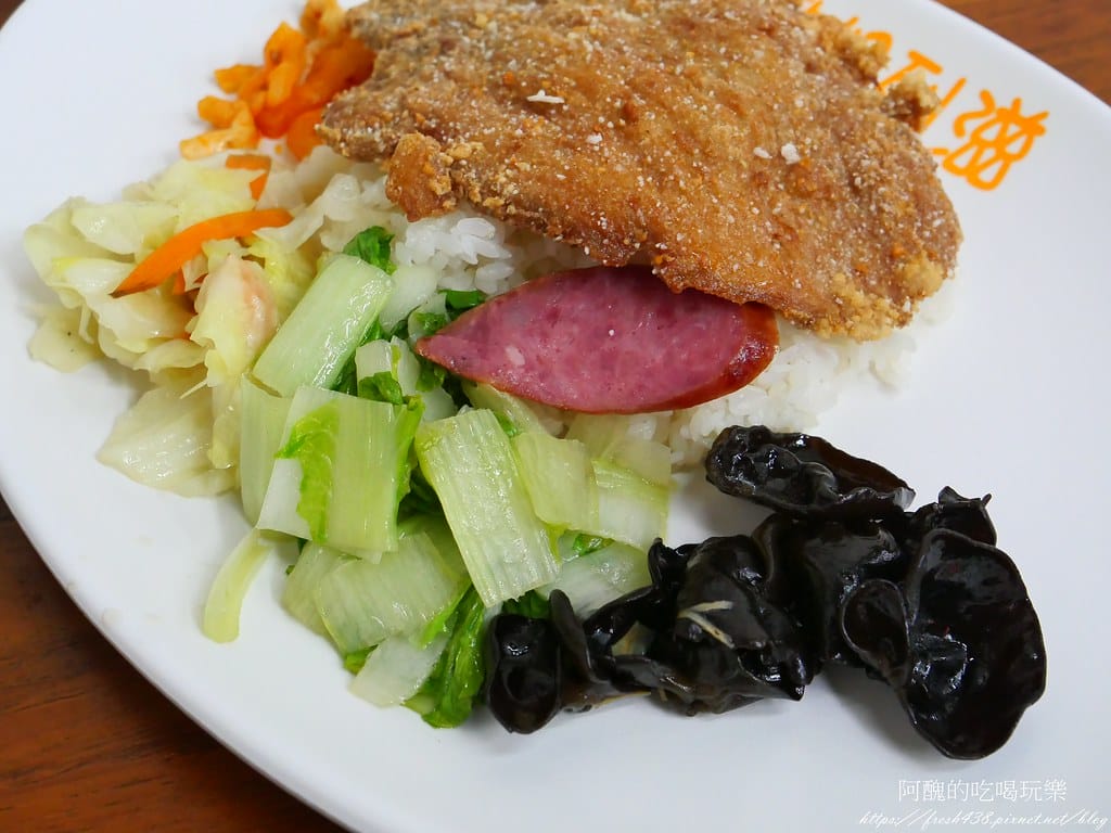 【新北美食】波霸櫻桃鴨燒臘便當-新莊店, 櫻桃鴨便當高貴不貴,超火紅的新莊燒臘店。 - 第19張圖 17