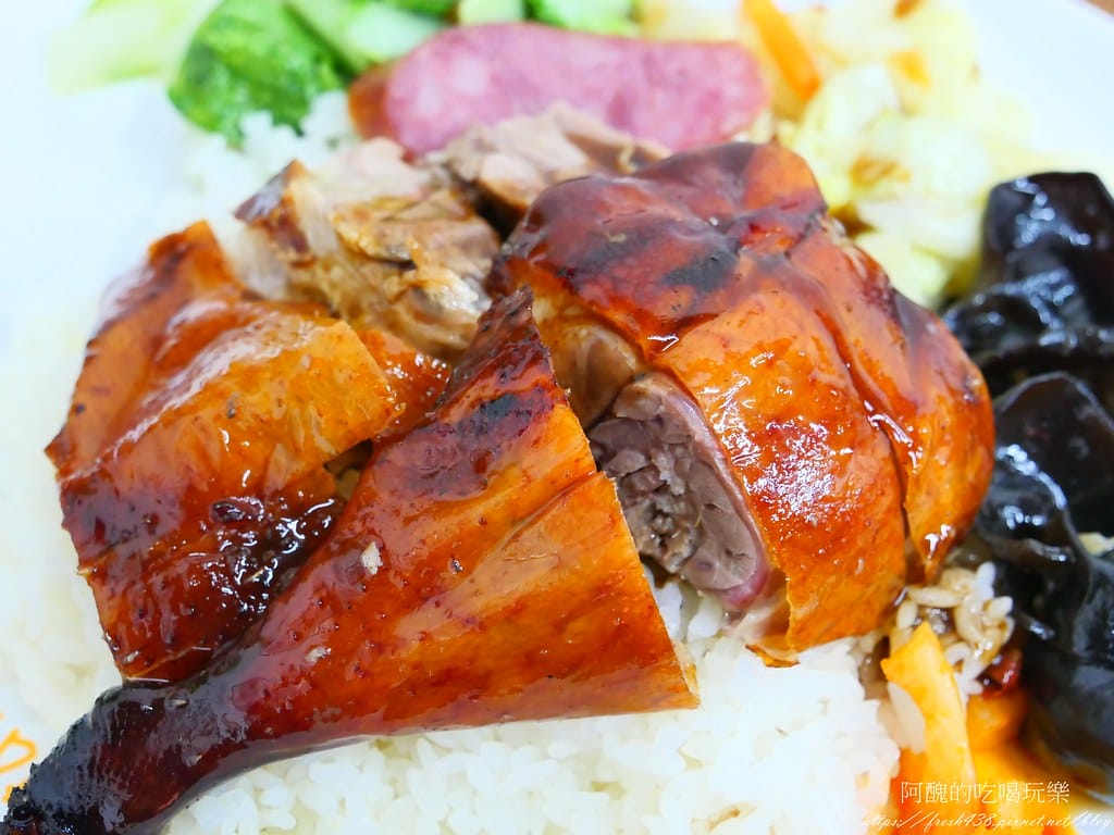 【新北美食】波霸櫻桃鴨燒臘便當-新莊店, 櫻桃鴨便當高貴不貴,超火紅的新莊燒臘店。 - 第26張圖 24