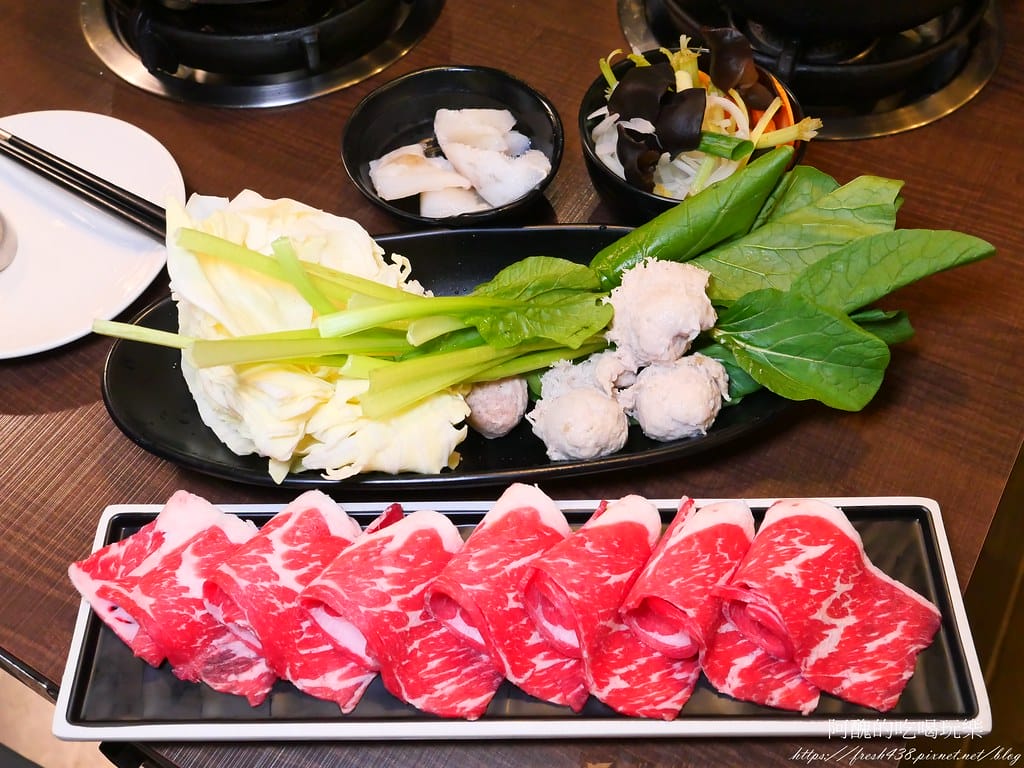 【台北美食】狂一鍋-新店三民店,自助吧無限吃到飽,超人氣排隊名店,最潮台式火鍋店,狂一鍋必回訪。 - 第34張圖 28