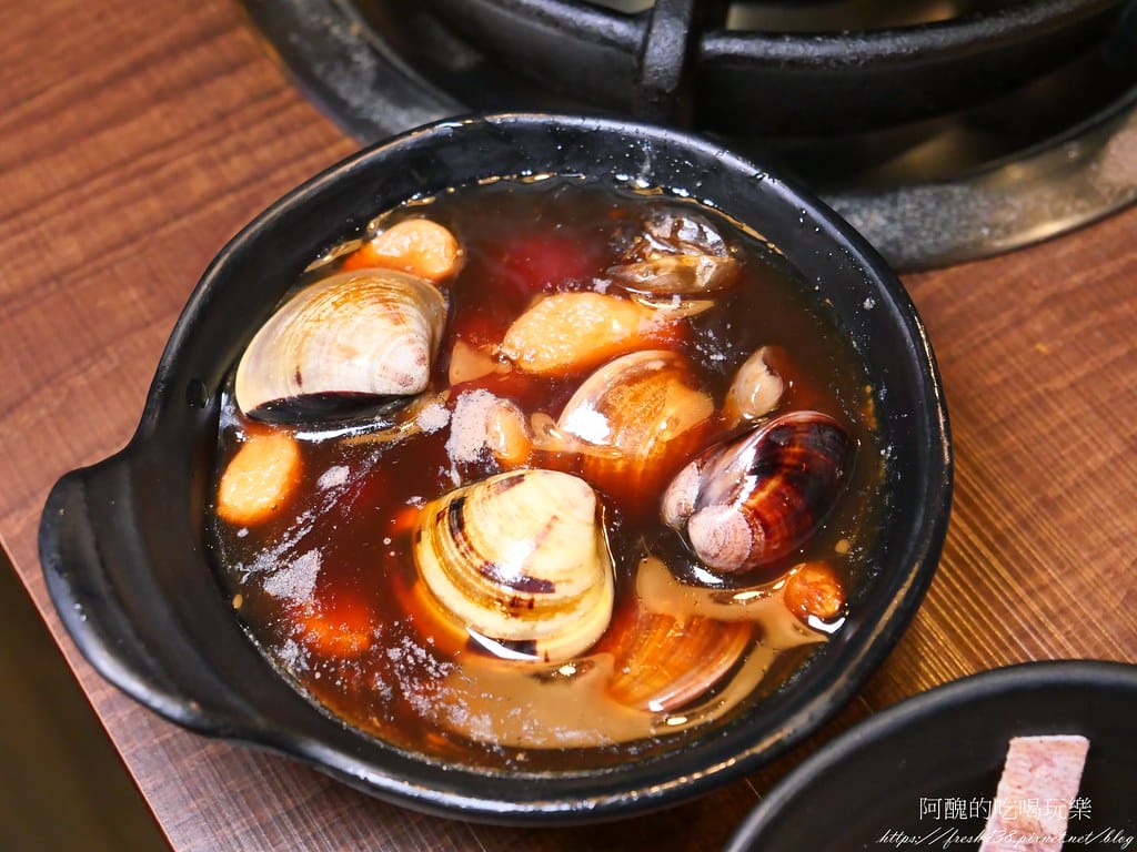 【台北美食】狂一鍋-新店三民店,自助吧無限吃到飽,超人氣排隊名店,最潮台式火鍋店,狂一鍋必回訪。 - 第30張圖 23