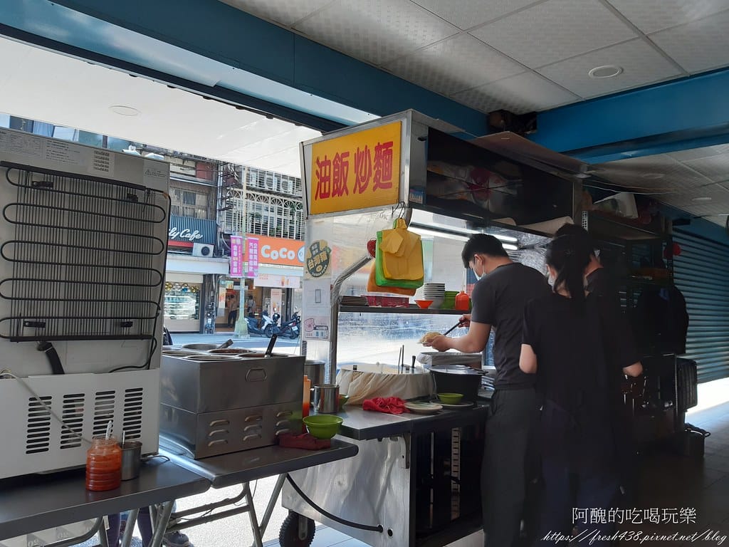 【樹林美食】無名麵店,銅板價超有良心,滷蛋居然一顆10元,炒 15