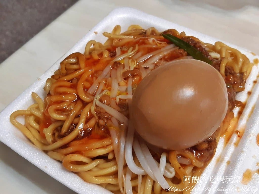 【樹林美食】無名麵店,銅板價超有良心,滷蛋居然一顆10元,炒 365560