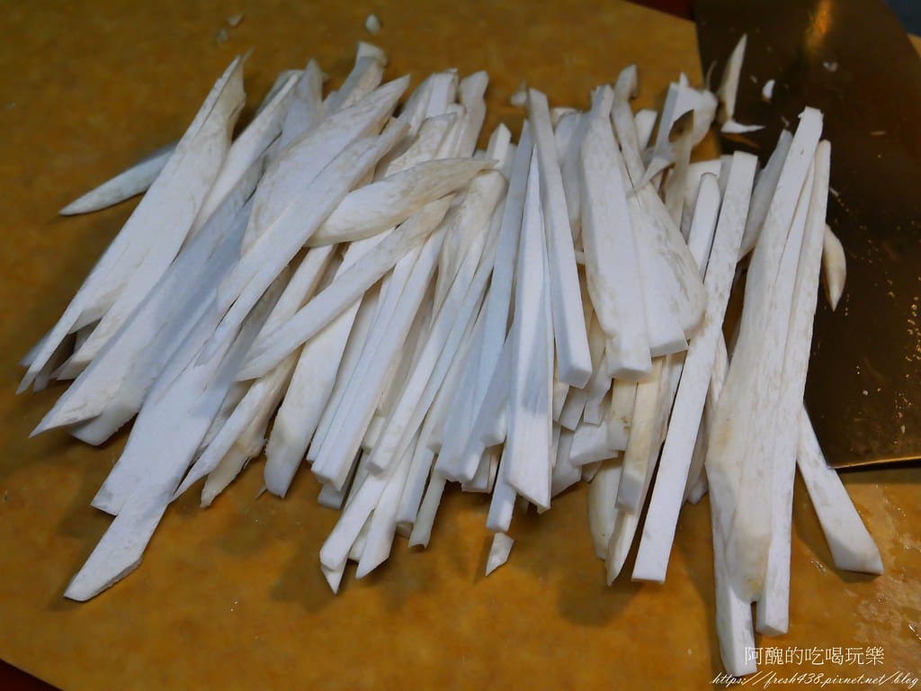 杏鮑菇炒肉絲,不加一滴油就能完成,做法有夠簡單,好吃到破表。 - 第5張圖 P1021824