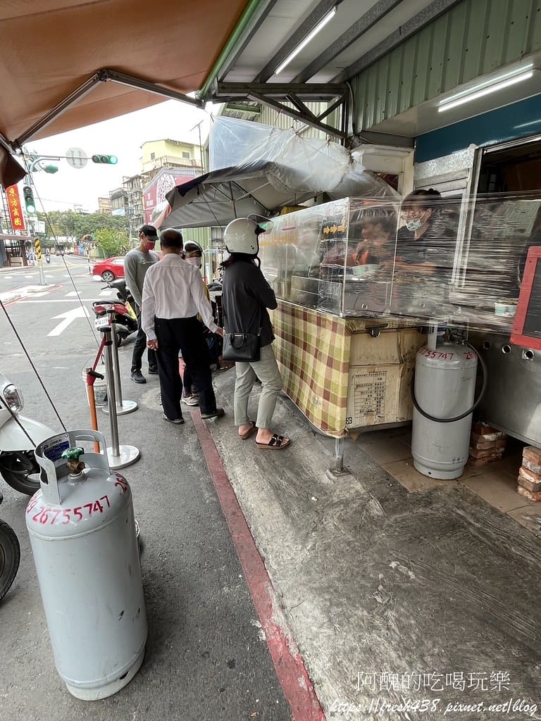 【板橋美食】鴻豬便當,腱子飯真的超美味,份量大,米飯熱騰騰! - 第4張圖 3