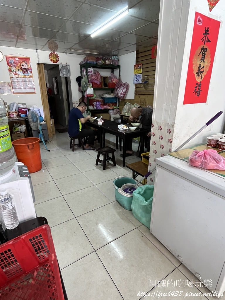 【板橋美食】鴻豬便當,腱子飯真的超美味,份量大,米飯熱騰騰! - 第9張圖 8