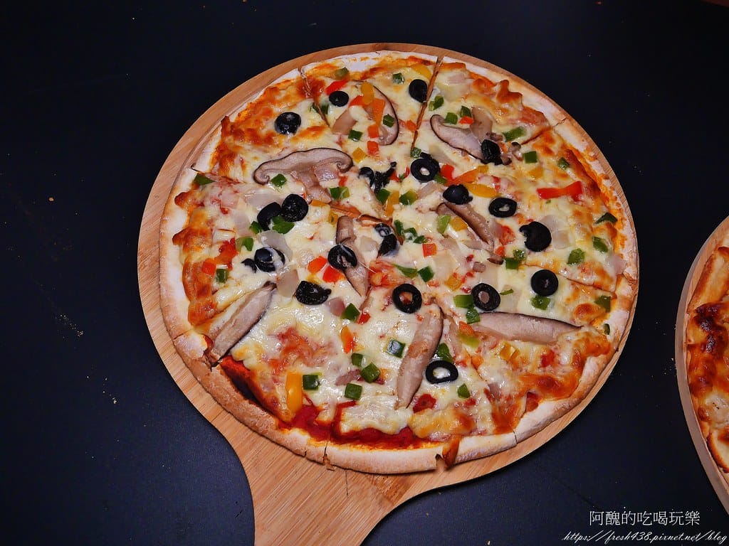 【桃園美食】愛樂披薩 ALLES PIZZA,寵物友善餐廳,附設親子遊樂設施,超適合包場同樂。 - 第22張圖 19