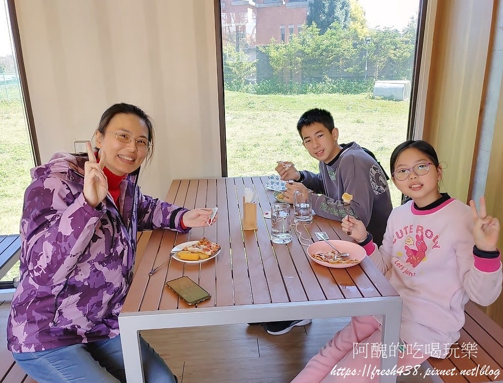 【桃園美食】愛樂披薩 ALLES PIZZA,寵物友善餐廳,附設親子遊樂設施,超適合包場同樂。 - 第32張圖 50