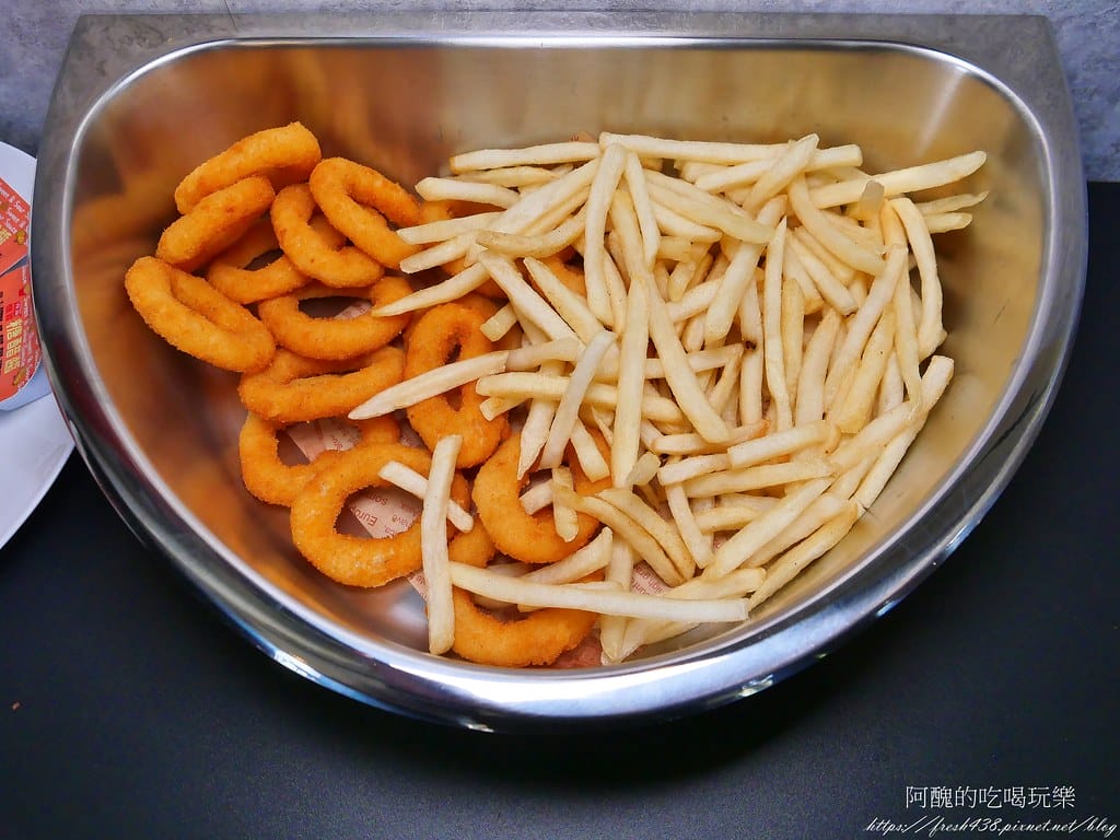 【桃園美食】愛樂披薩 ALLES PIZZA,寵物友善餐廳,附設親子遊樂設施,超適合包場同樂。 - 第18張圖 16-2