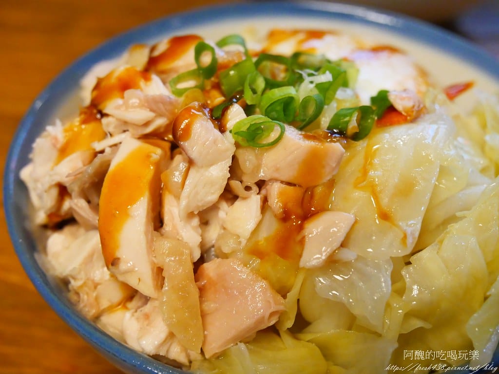 【板橋美食】兩津號雞肉飯,板橋必吃的雞肉飯,CP值破表,70元金牌雞肉飯附一整顆荷包蛋! - 第24張圖 21