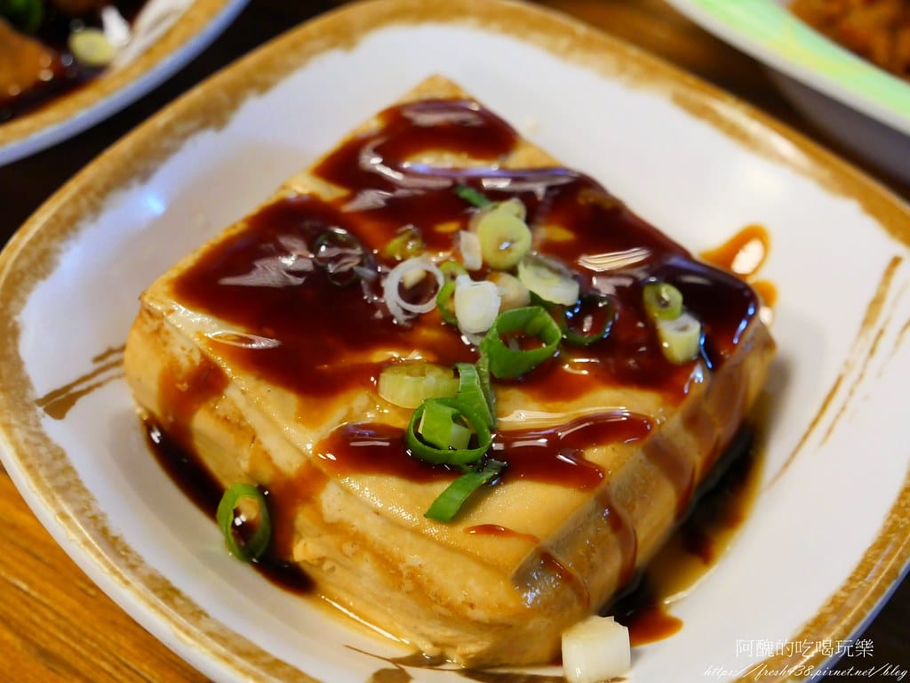 【板橋美食】兩津號雞肉飯,板橋必吃的雞肉飯,CP值破表,70元金牌雞肉飯附一整顆荷包蛋! - 第31張圖 26