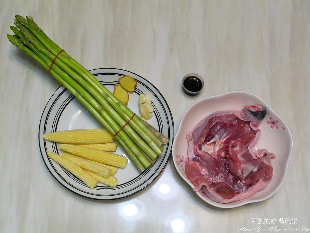 去骨雞腿肉炒時蔬,一鍋到底,保證簡單又好吃。 - 第2張圖 P1022988
