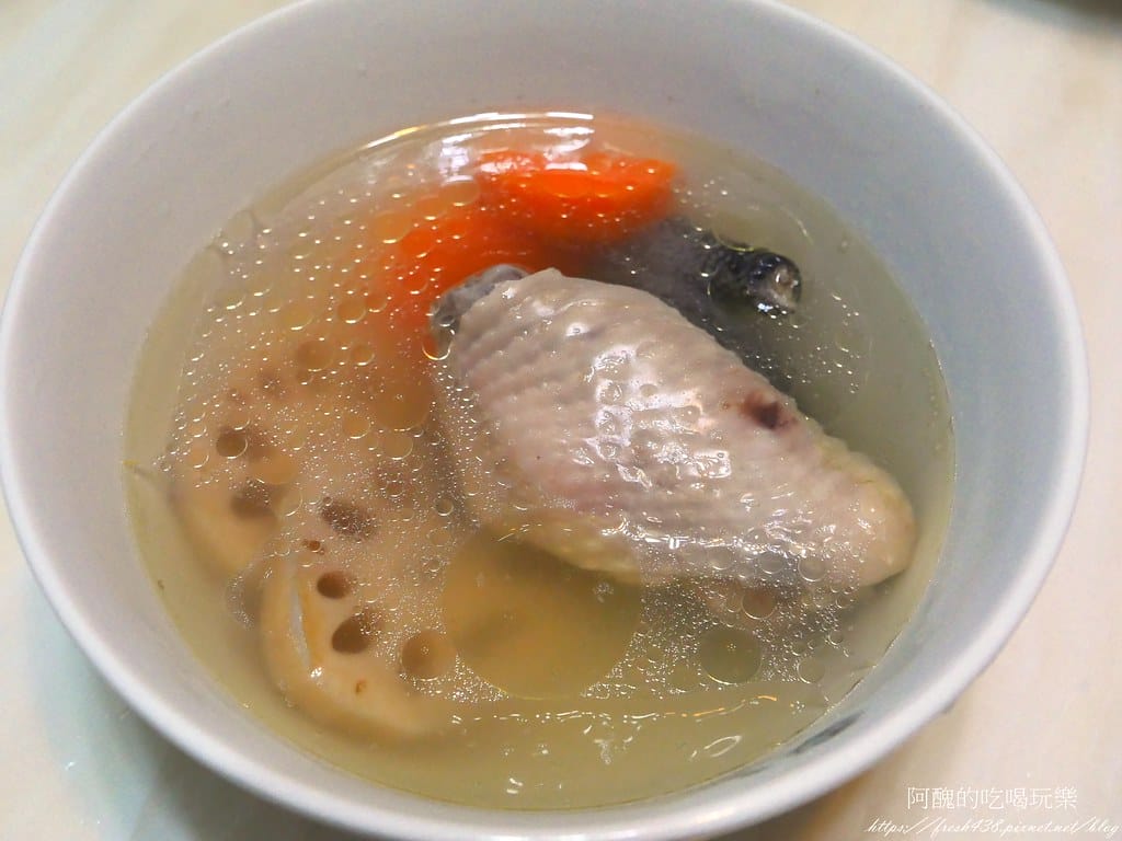 去骨雞腿肉炒時蔬,一鍋到底,保證簡單又好吃。 - 第20張圖 P1023009