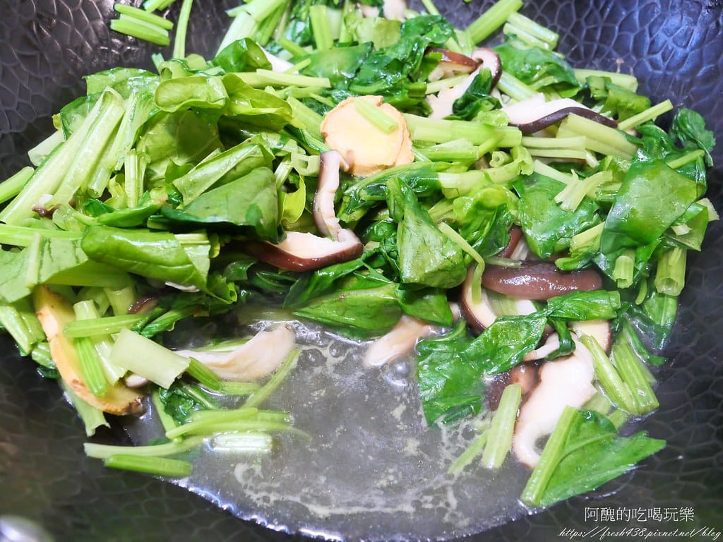 鮮香菇炒菠菜,減脂食譜,營養健康又順口。 - 第6張圖 6