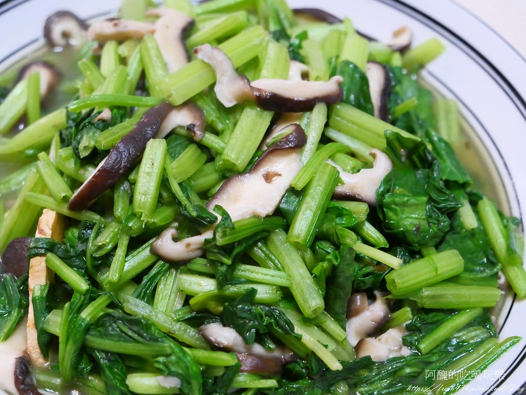 鮮香菇炒菠菜,減脂食譜,營養健康又順口。 - 第10張圖 9