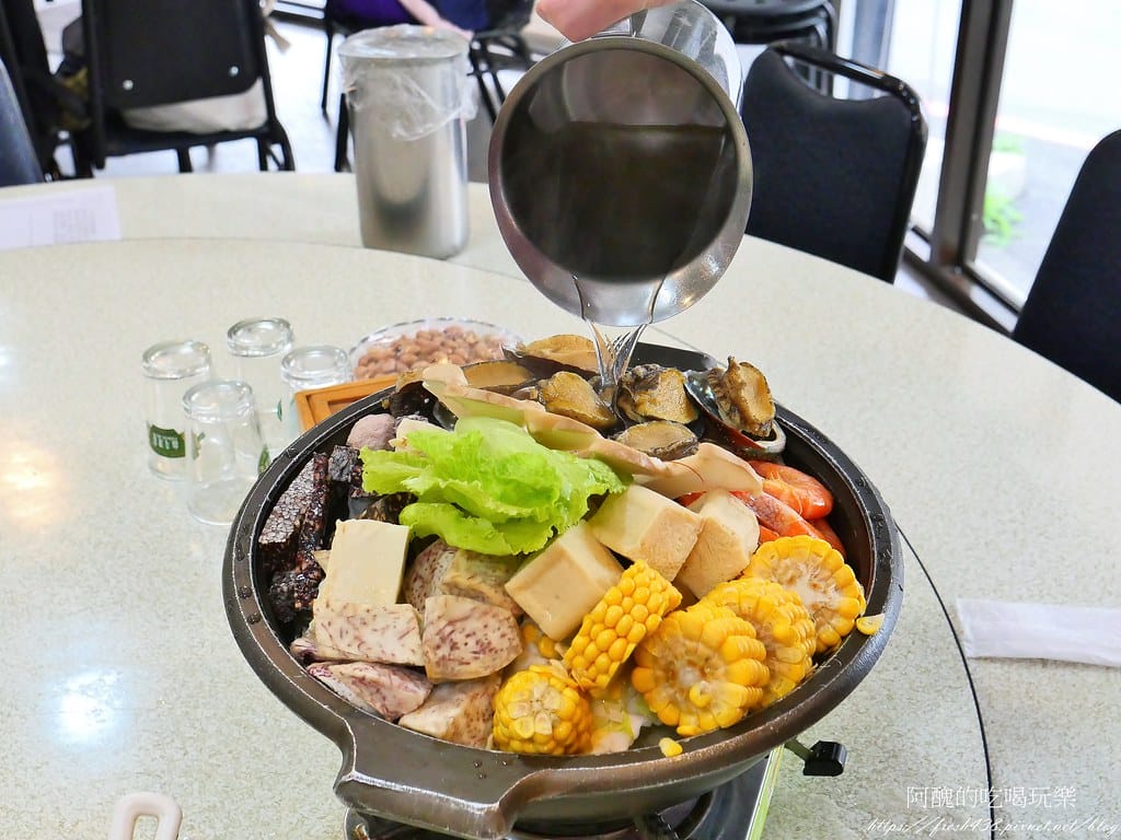 【桃園美食】三街海鮮屋,桃園平價快炒海鮮店,合菜超級澎湃,宴客的最佳選擇。 - 第47張圖 26-1