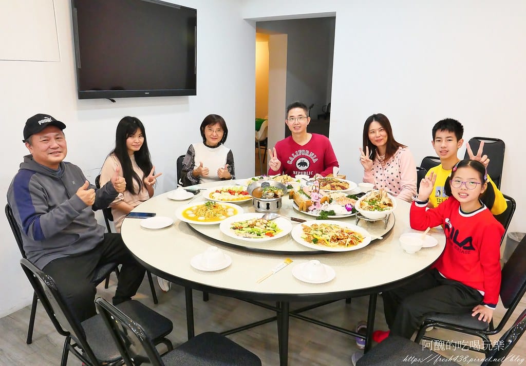 【桃園美食】三街海鮮屋,桃園平價快炒海鮮店,合菜超級澎湃,宴客的最佳選擇。 - 第70張圖 65