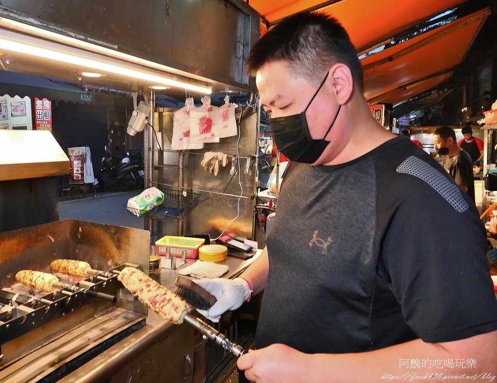 【樹林美食】鑫家鄉黑石頭烤玉米,軟糯鹹香,特調中藥醬汁,老少咸宜!(停業) - 第17張圖 12