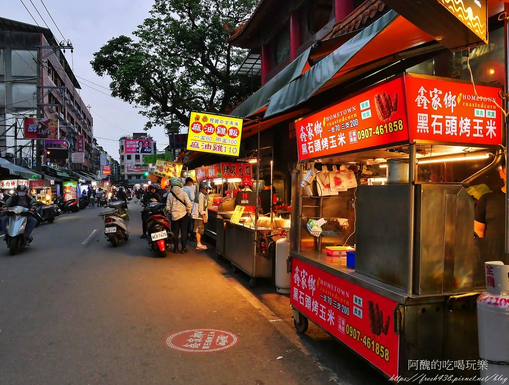 【樹林美食】鑫家鄉黑石頭烤玉米,軟糯鹹香,特調中藥醬汁,老少咸宜!(停業) - 第6張圖 5