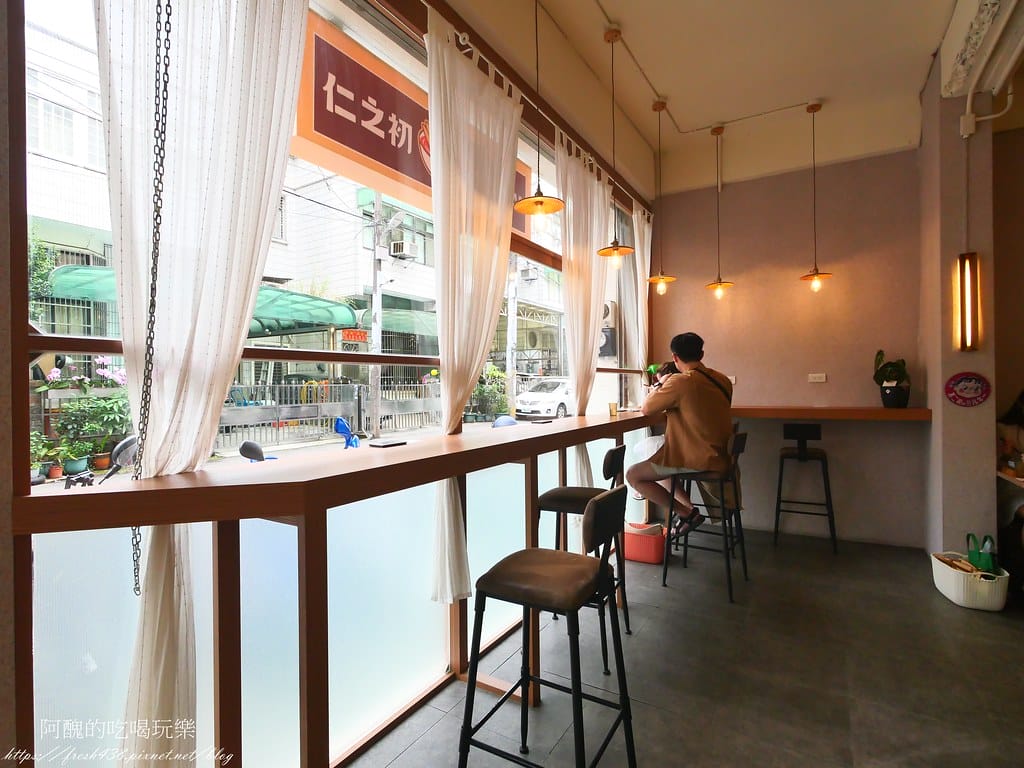 【中壢咖哩推薦】仁之初北海道湯咖喱專賣,文青風格餐館,親子&寵物友善的內壢美食! - 第11張圖 7