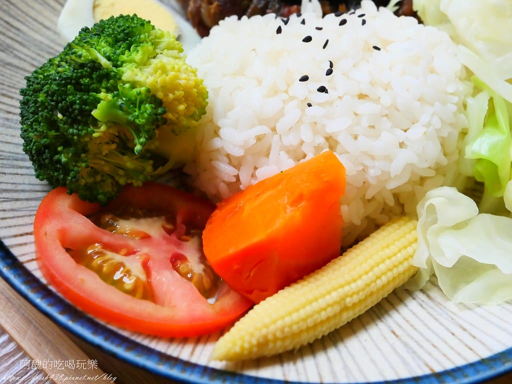 【中壢咖哩推薦】仁之初北海道湯咖喱專賣,文青風格餐館,親子&寵物友善的內壢美食! - 第40張圖 35